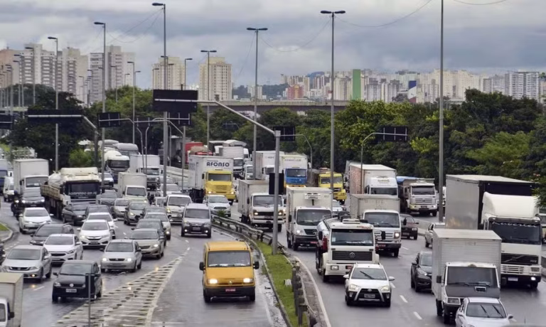 Rodízio suspenso em SP até janeiro: saiba os dias e prepare-se para as festas!