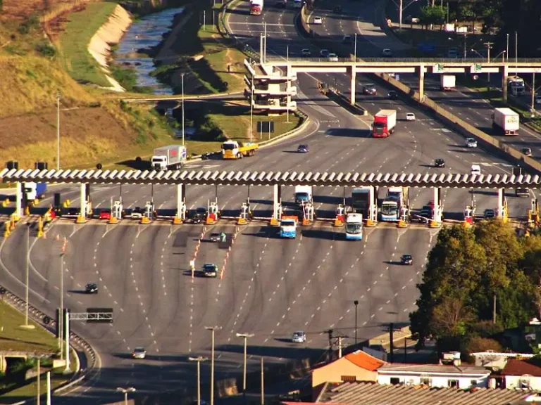 Pedágios da Fernão Dias mais caros: Aumentos impactam motoristas a partir de sábado