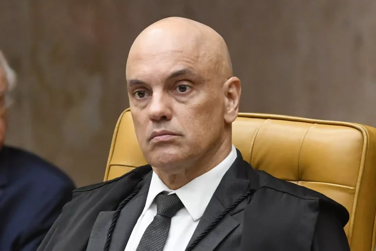 Moraes afirma que redes sociais devem seguir a lei brasileira para operar no país