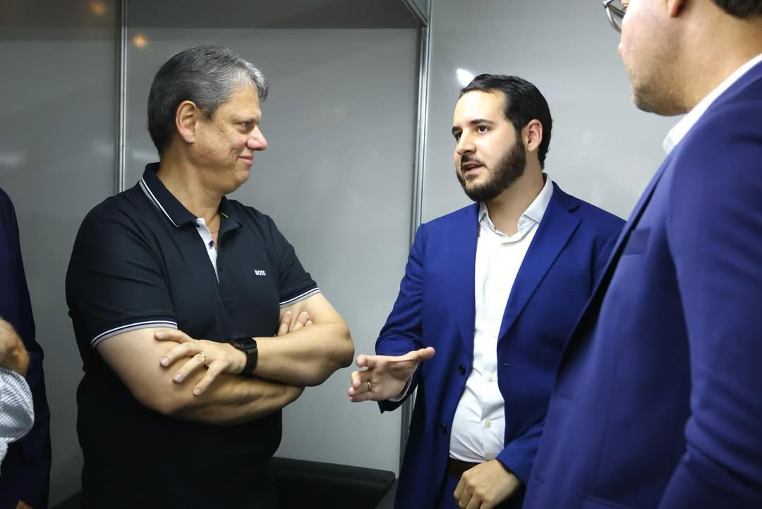 “Governador Tarcísio, Prefeito Lucas Sanches e Secretário Carlos Santiago destacam integração partidária em Encontro do PL em Guarulhos”