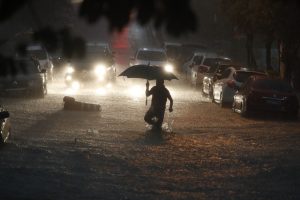 "Chuva Intensa em Guarulhos: Defesa Civil Prorroga Gabinete de Crise até Quarta-feira"