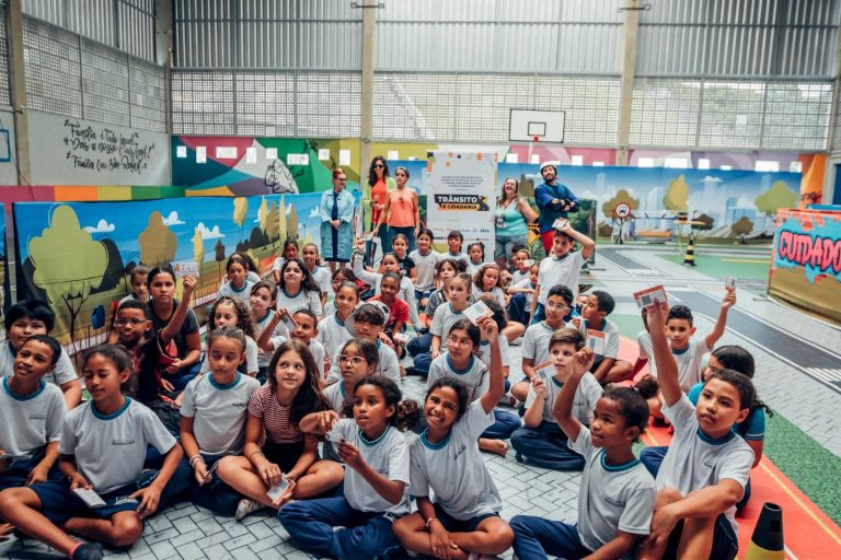 CEU Vila São Rafael recebe apresentação teatral sobre comportamento no trânsito