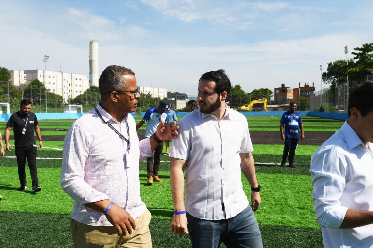 Prefeitura lança o programa Gramadão com a entrega do Campo do Jurema