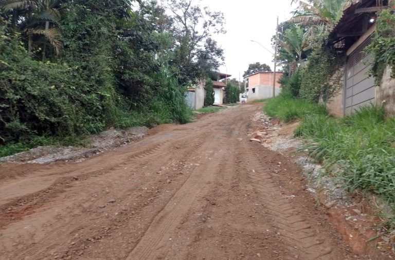 Prefeitura promove manutenção qualificada em rua da Cidade Industrial Satélite