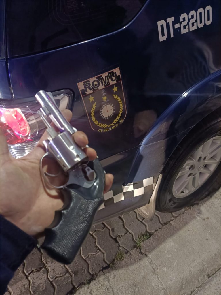 GCM prende homem por porte ilegal de arma de fogo no Jardim Rosana.