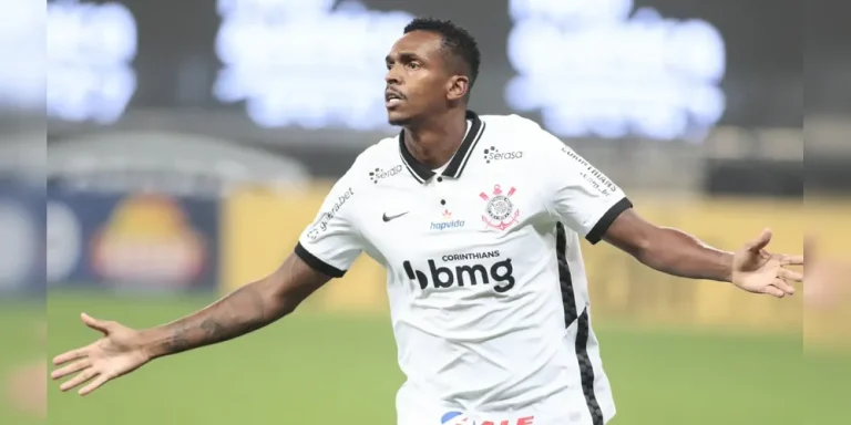 "Ex-jogador Jô, do Corinthians, é preso em Guarulhos por inadimplência de pensão alimentícia"