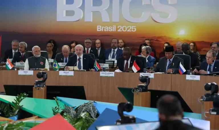 BRICS Cobra US$ 1,3 Trilhão em Financiamento Climático até COP30