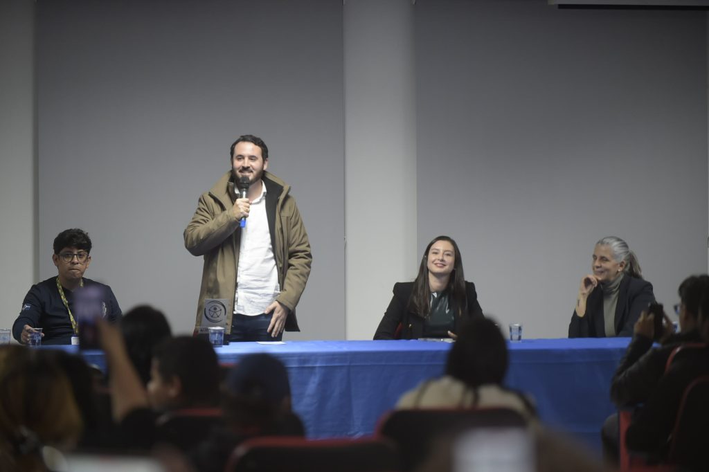 Prefeitura de Guarulhos Entrega Ingressos Gratuitos para Crianças PCD no Parque da Mônica