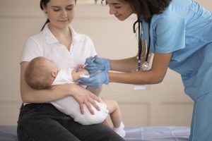 No Dia da Vacina BCG, Prefeitura conscientiza sobre a importância da prevenção à tuberculose