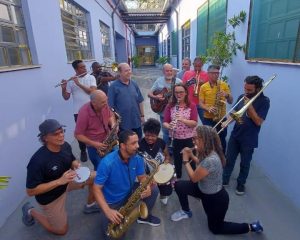 "Alunos do Cemear se apresentando em concerto de música em Guarulhos"