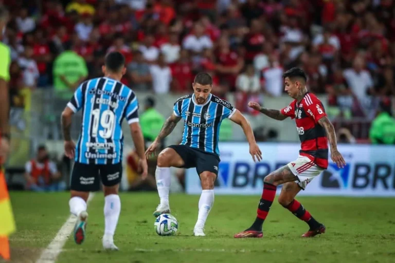 Flamengo Empata com Grêmio e Mantém Liderança no Brasileirão