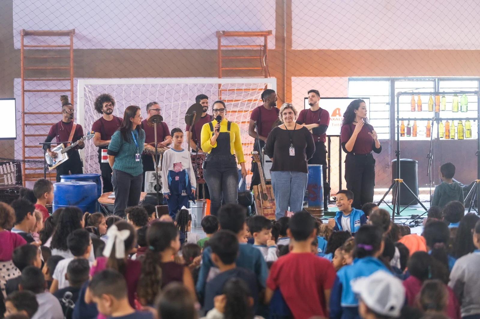 Orquestra de Sucata Emociona Alunos e Promove Sustentabilidade em Guarulhos