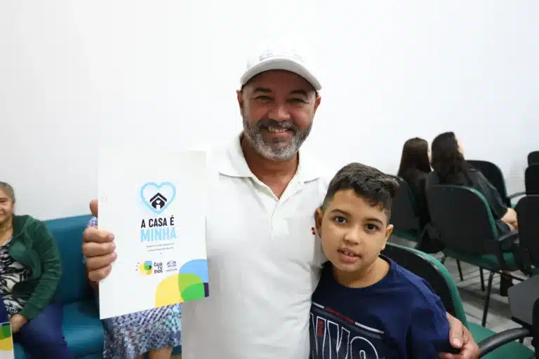 Entrega de Títulos de Propriedade a 255 Famílias em Guarulhos