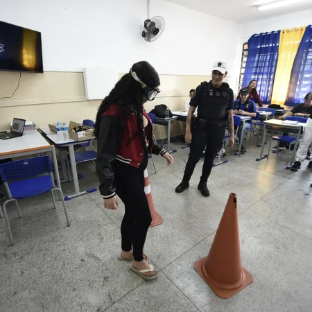 Prefeitura de Guarulhos Leva Projeto Juventude na Escola para o Bairro Cidade Seródio