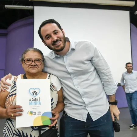 Prefeitura de Guarulhos Realiza Sonho de 255 Famílias com Entrega de Títulos de Propriedade
