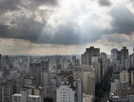 Frente Fria Traz Ventos e Queda de Temperatura a São Paulo