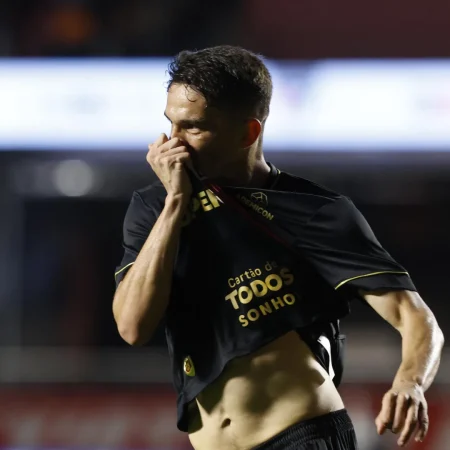 São Paulo Vence o Atlético-MG por 2 a 0 e Quebra Tabu de Cinco Anos