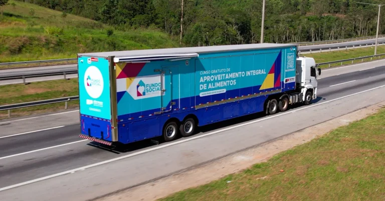 Guarulhos Recebe Carreta de Capacitação com Curso de Banho e Tosa