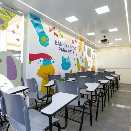 Guarulhos Recebe Carreta de Capacitação com Curso de Banho e Tosa