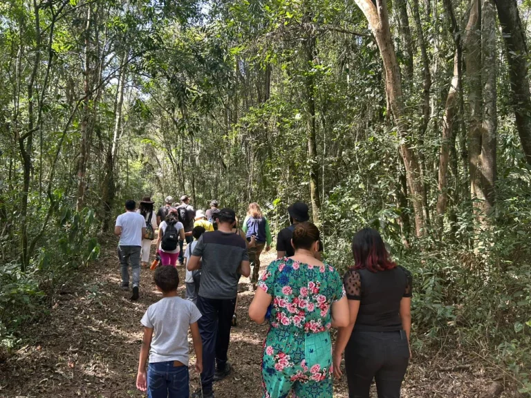 Moradores do Água Azul Visitam Horto Florestal de Guarulhos