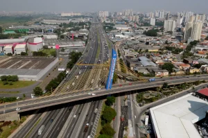 Polícia Desmantela 1 Megacentral de Golpes em Guarulhos com 60 Suspeitos