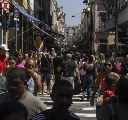 IBGE: Brasil Tem 213,4 Milhões de Habitantes em 2025