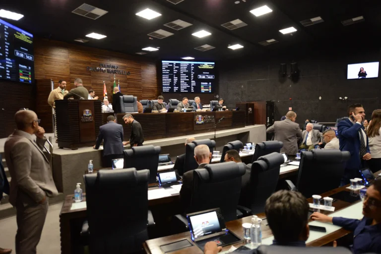 Câmara de Guarulhos Vota Projetos de Inclusão e Mês Indígena