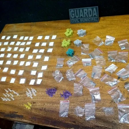 GCM de Guarulhos atua firme contra o trafico e prende dois bandidos com mais de 1.000 porcoes de drogas 1