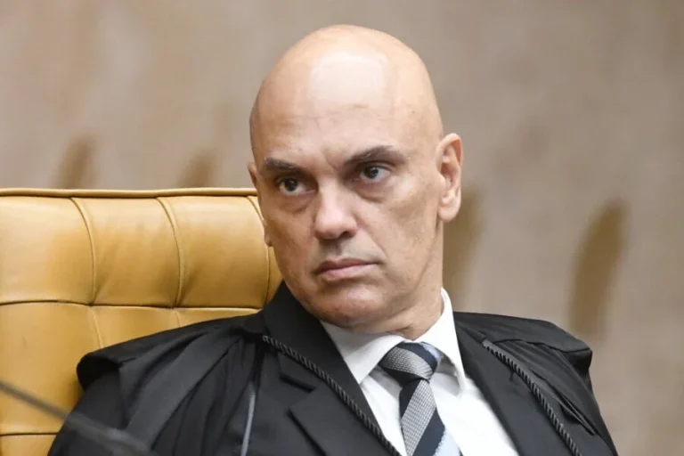 Ministro do STF Autoriza Visita de Arthur Lira a Bolsonaro