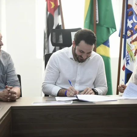 Unisa e Prefeitura de Guarulhos firmam parceria para ampliar atendimento médico à população 