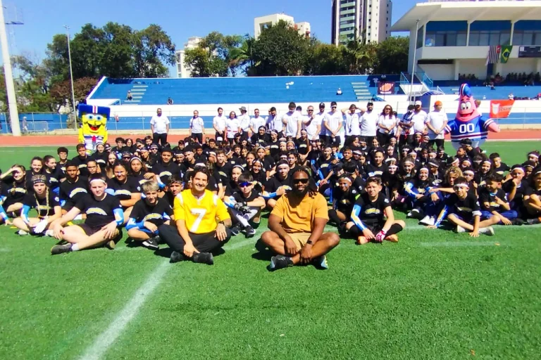 Alunos de Guarulhos Participam de Oficina de Flag Football com Equipe da NFL