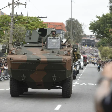 Guarulhos Celebra a Independência com Desfile Cívico-Militar no Taboão