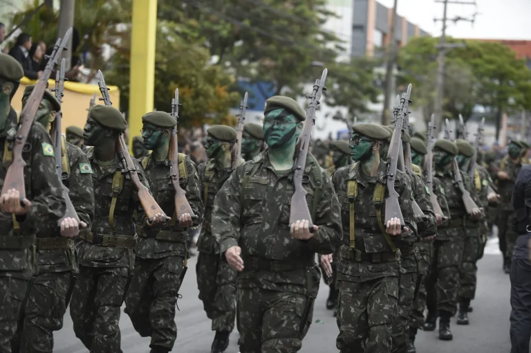 Guarulhos Celebra a Independência com Desfile Cívico-Militar no Taboão