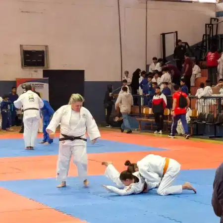 Esportes Escolares Movem Fim de Semana na Olimpíada Colegial Guarulhense As competições da Olimpíada Colegial Guarulhense (OCG) agitaram o fim de semana com disputas de judô, vôlei de praia, karatê e natação. O Colégio Marconi se destacou, consolidando sua liderança. Clique para conferir os resultados e destaques das modalidades.