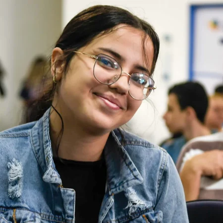 Projeto "Partiu Trampo" em Guarulhos Encaminha 105 Estudantes para Vagas de Jovem Aprendiz no Mercado Livre
