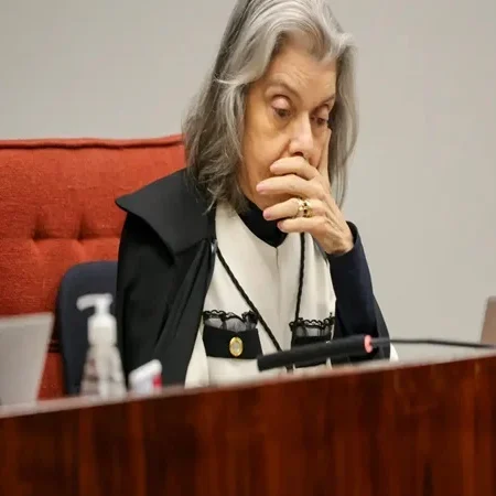 Julgamento de Bolsonaro no STF: Voto de Cármen Lúcia em Pauta Decide Rumo de Acusados de Golpe
