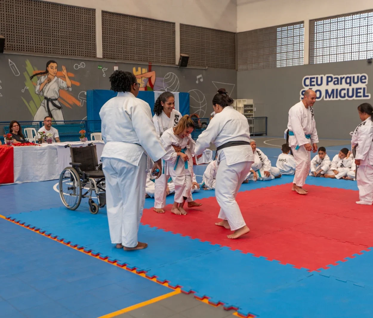 CEU Parque São Miguel Celebra Inclusão e Entrega Medalhas em Projeto de Judô Adaptado