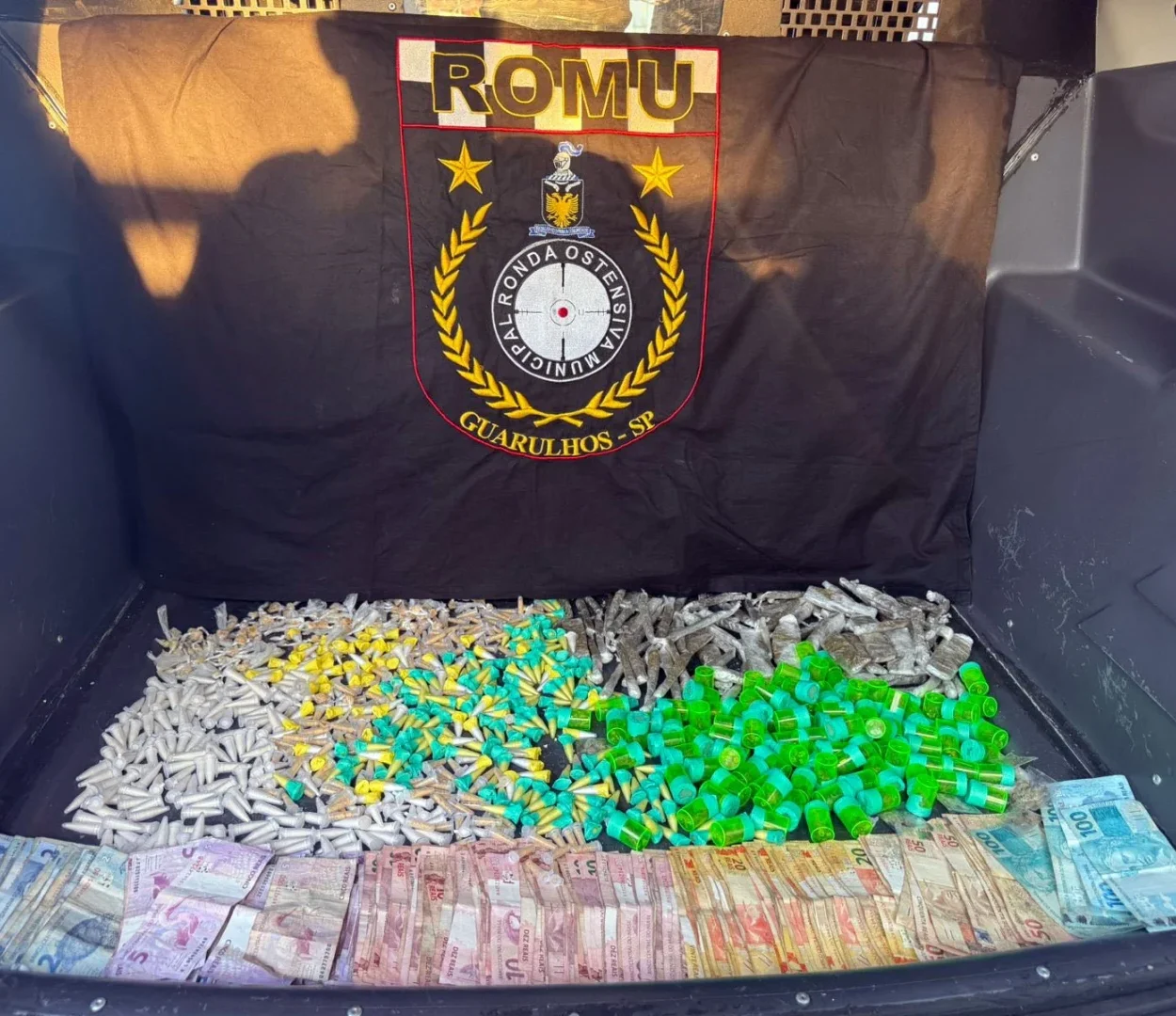 GCM de Guarulhos Tira Mais de 3 kg de Drogas de Circulação e Prende Traficantes
