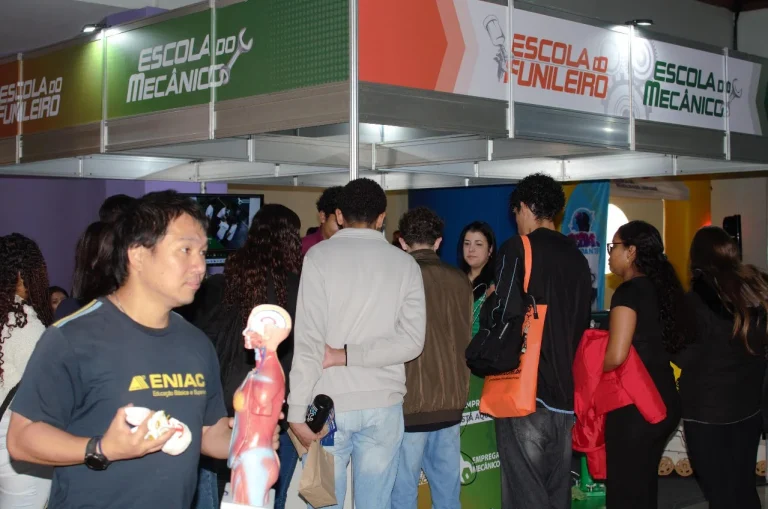 Prefeitura Homenageia Parceiros da Feira do Estudante e Anuncia Edição de 2026