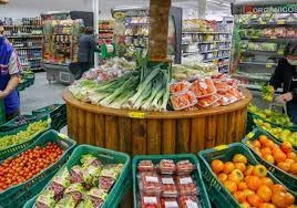 Preços dos Alimentos Caem pelo 4º Mês Consecutivo no Brasil, Reduzindo Impacto da Inflação