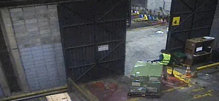Operação no Aeroporto de Guarulhos: Polícia Civil Desmantela Quadrilha de Roubo e Desvio de Cargas