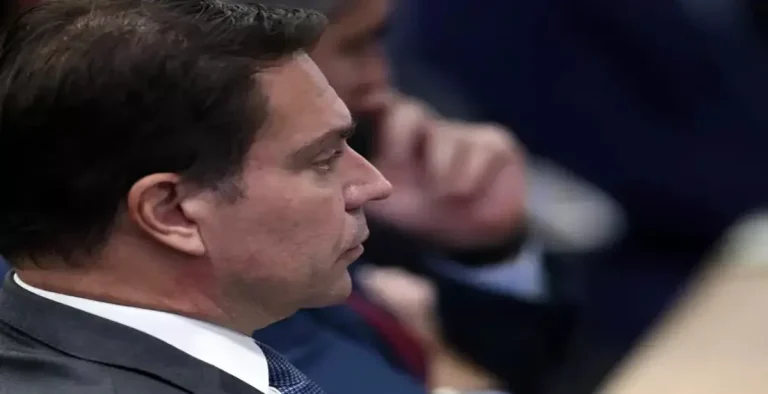 Alexandre de Moraes Manda Prender Deputado Ramagem Após Viagem Ilegal aos EUA
