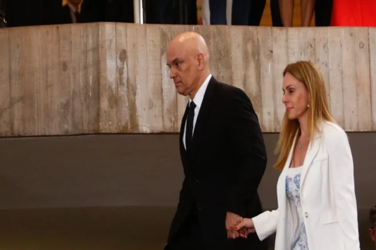 "A Verdade Prevaleceu": Moraes Celebra Fim de Sanções dos EUA ao Lado de Lula
