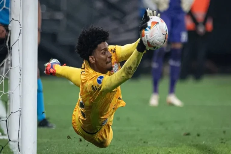 Nos Pênaltis! Corinthians Vence Cruzeiro com Brilho de Hugo Souza e Vai à Final da Copa do Brasil