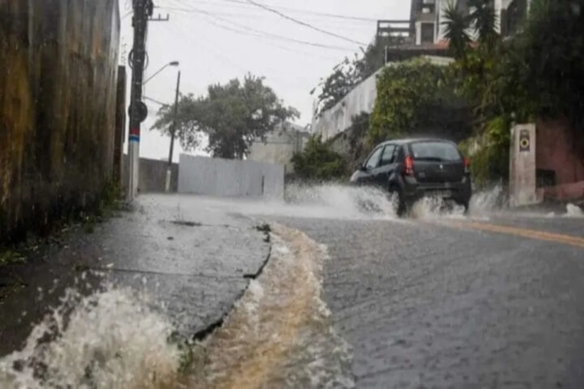 Inmet alerta para chuvas intensas em Guarulhos e São Paulo nesta quarta-feira (21)