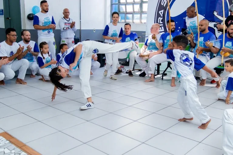 Capoeira em Guarulhos: Nova lei municipal cria o Dia do Mestre e da Mestra Capoeirista