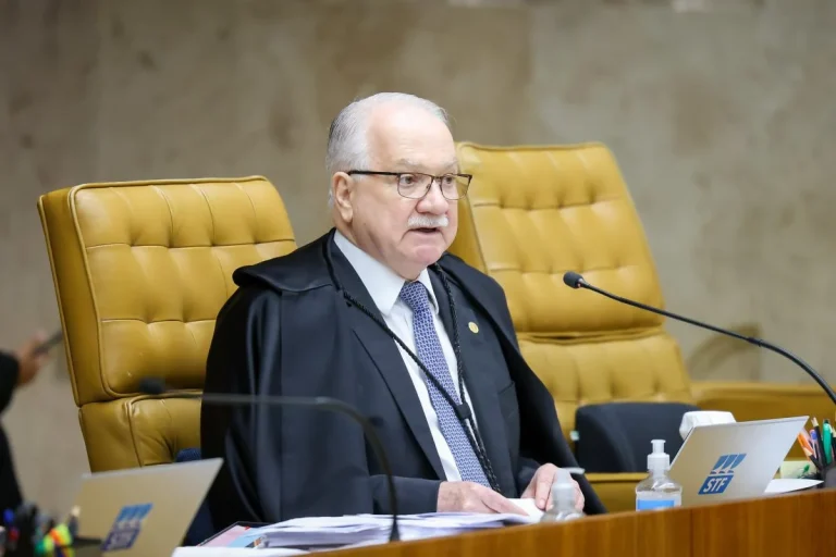 Caso Master: Fachin convoca ministros para tratar de menções a Toffoli