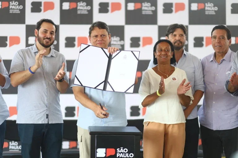 Investimento em Guarulhos: Tarcísio de Freitas, Lucas Sanches e Presidente da Câmara selam R$ 75 milhões em obras