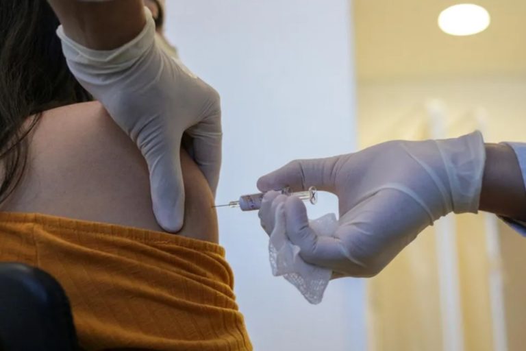 Vacinação em Guarulhos: Campanha contra Sarampo e Febre Amarela aplica 22 mil doses