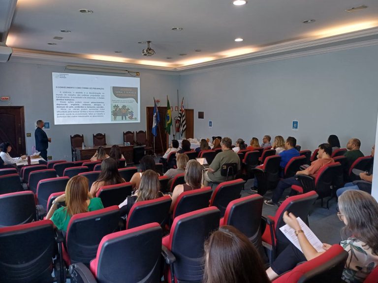 Capacitação de gestores fortalece organização das equipes na rede municipal de saúde de Guarulhos
